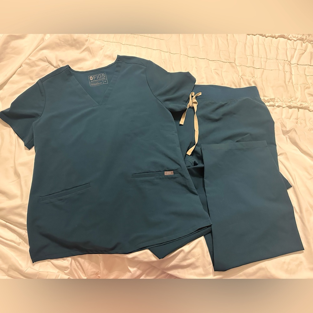 Figs Caribbean Blue M/PL